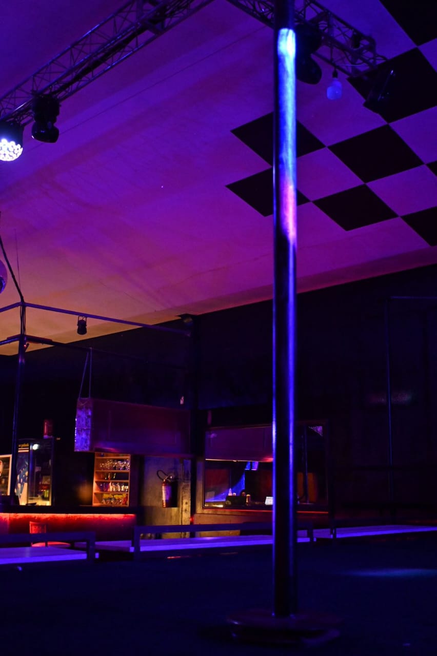 Pole Dance - ambiente Doolance